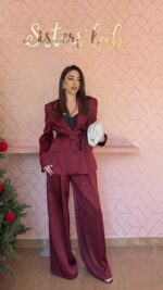 Tailleur Elegant bordeaux - immagine 2